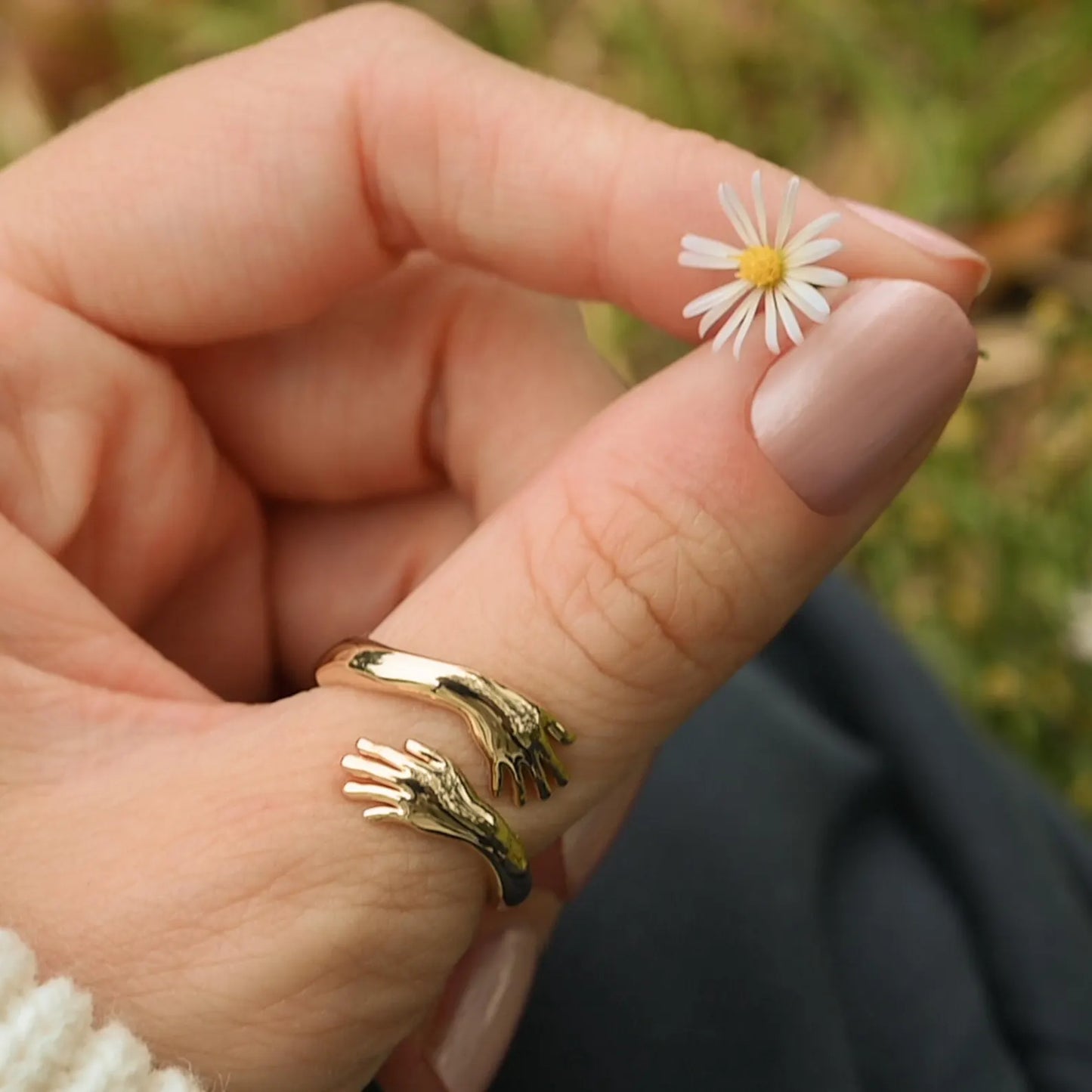 Infinity Hug Ring - SHEVIN